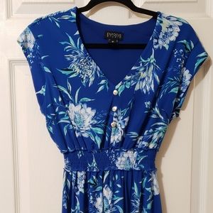 Blue Floral V Neck Midi En focus Studio Dress